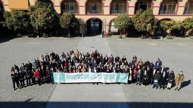 Foto-integrantes-plataforma-Diputacion-Sevilla_1648345603_150498389_667x375